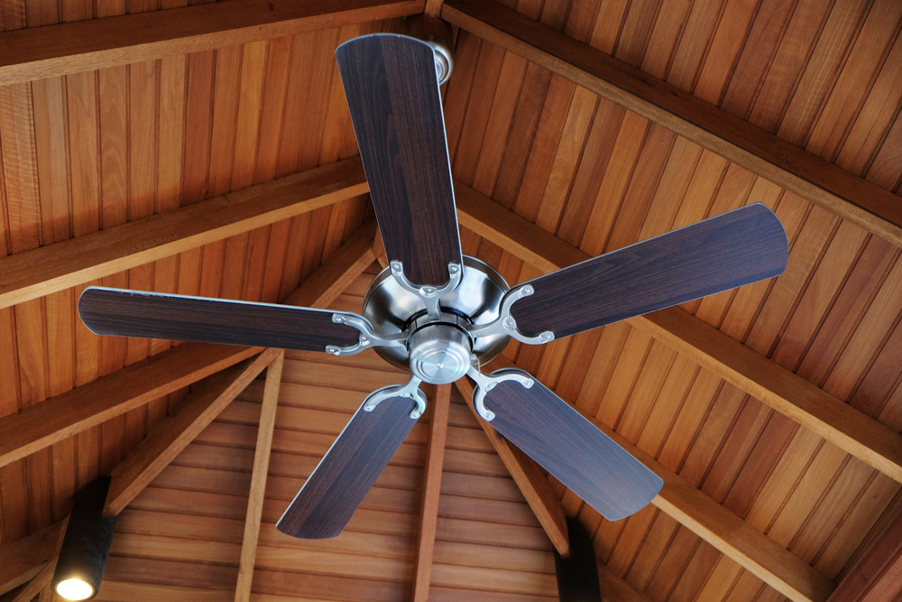 Mastering Your Ceiling Fan: Seasonal Comfort Hacks